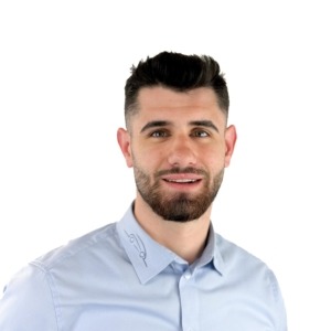 Herr Darius Brendea